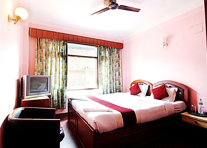 Lily Hotel 2*