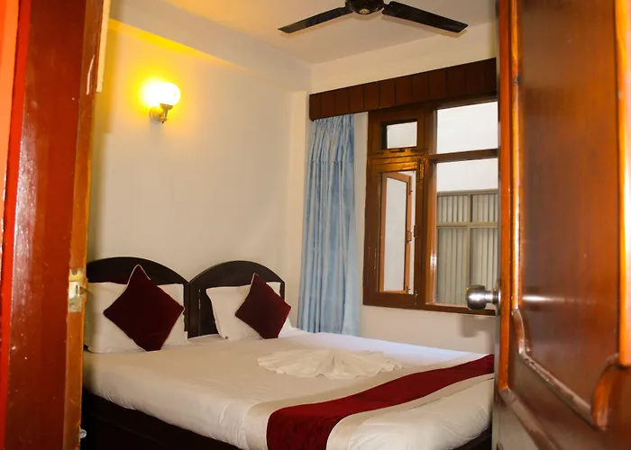 Lily Hotel 2*