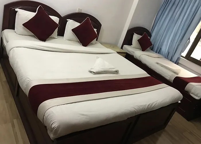 Lily Hotel