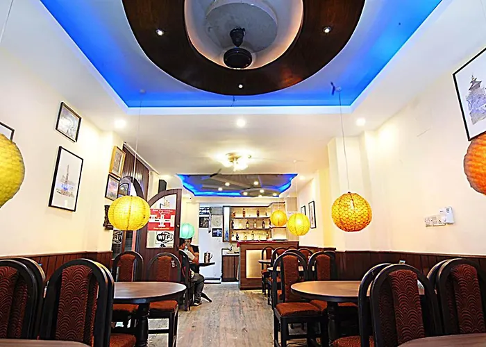 Lily Hotel 2*